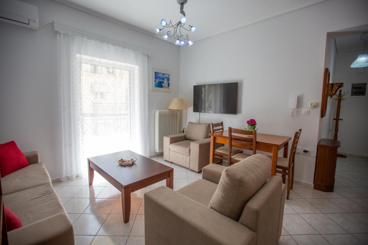 Poly'S Charming Home - City Center & Near The Beach 2Bedroom Apartment Нафпактос Экстерьер фото