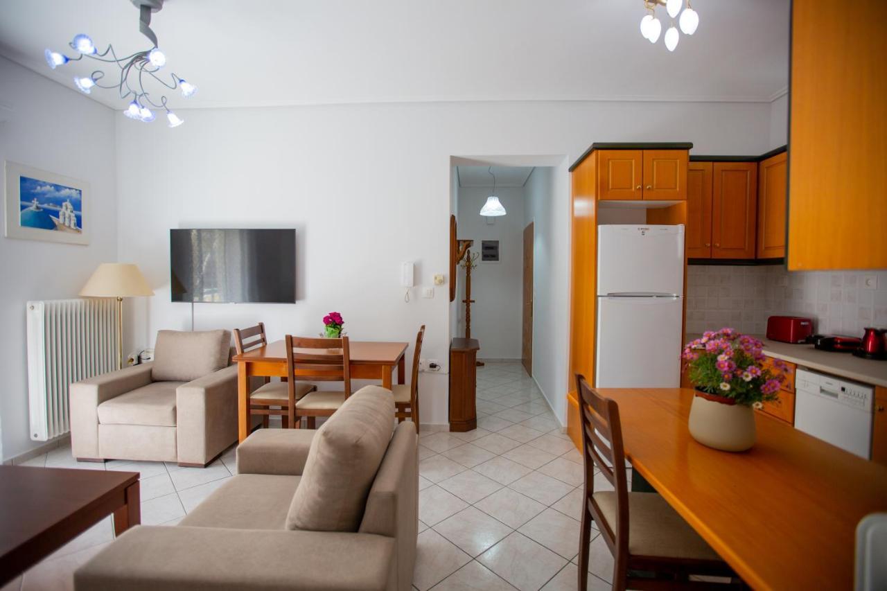 Poly'S Charming Home - City Center & Near The Beach 2Bedroom Apartment Нафпактос Экстерьер фото